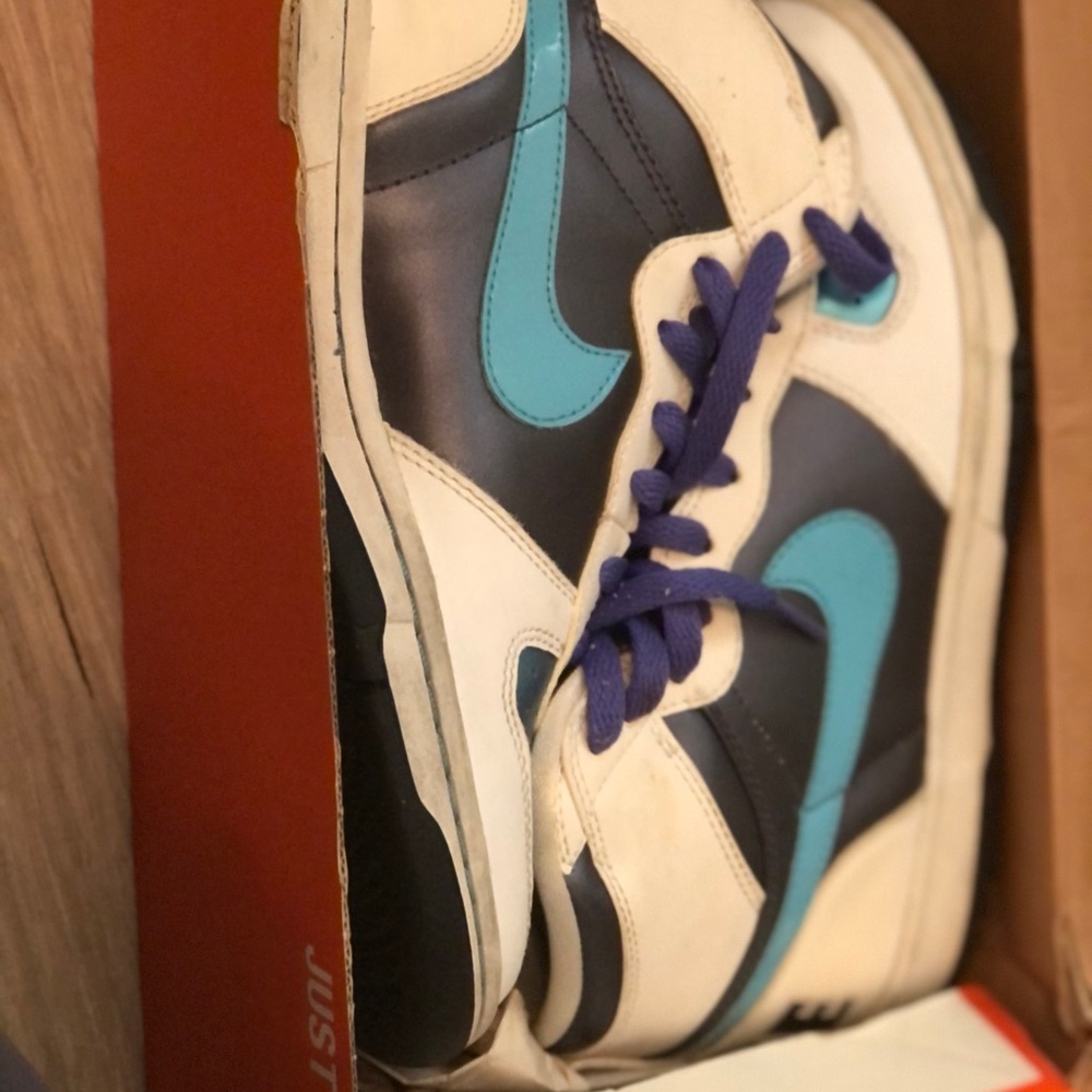 Nike Musique III SL